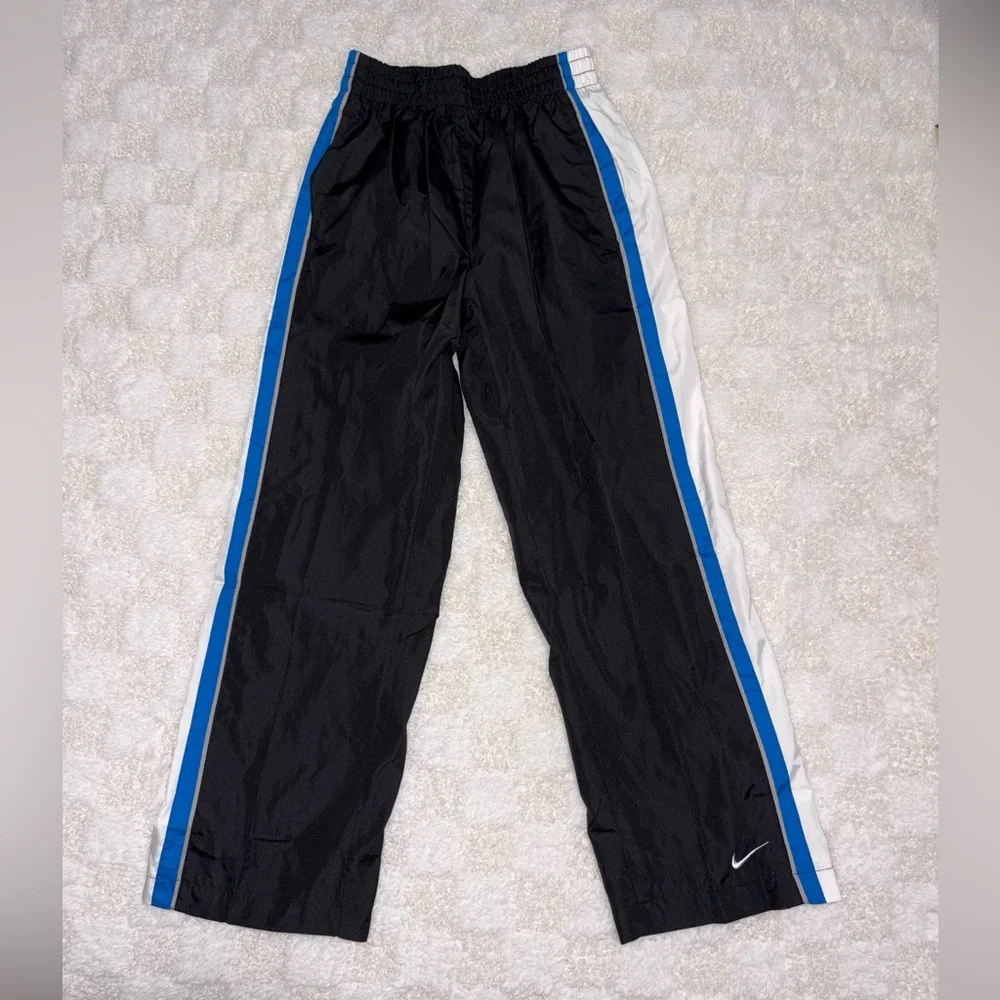 Nike Kids Vintage Wide Leg Windbreaker Pants • Youth 7